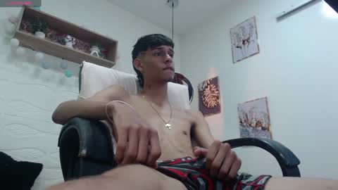 E L I A S online show from January 2025 08:13:02 AM