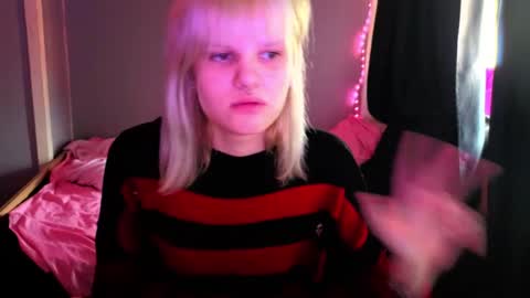 Snapshot of elieiza_xo chatting on April 2026 10:08:02 AM elieiza_xo online show from April 2026 10:08:02 AM