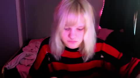 Snapshot of elieiza_xo chatting on April 2026 10:03:02 AM elieiza_xo online show from April 2026 10:03:02 AM