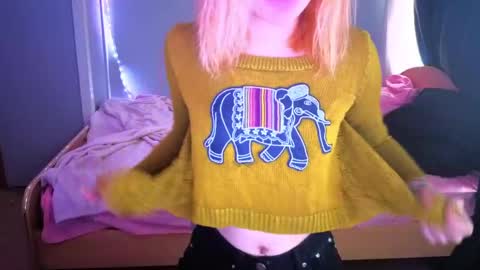 Snapshot of elieiza_xo chatting on May 2026 09:25:02 AM elieiza_xo online show from May 2026 09:25:02 AM