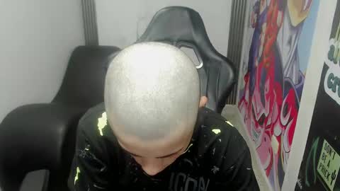 Snapshot of elii_797 chatting on January 2025 01:00:01 PM bby-santy online show from January 2025 01:00:01 PM