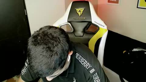 Snapshot of elii_797 chatting on September 2025 10:14:02 PM bby-santy online show from September 2025 10:14:02 PM