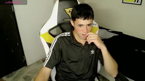 Snapshot of elii_797 chatting on October 2025 03:29:01 PM bby-santy online show from October 2025 03:29:01 PM