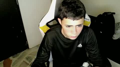 Snapshot of elii_797 chatting on October 2025 05:22:02 PM bby-santy online show from October 2025 05:22:02 PM