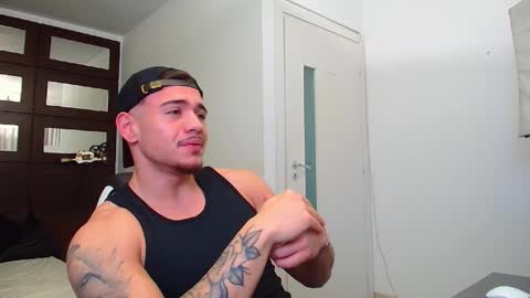 ElijahThorne online show from November 2025 05:23:02 AM