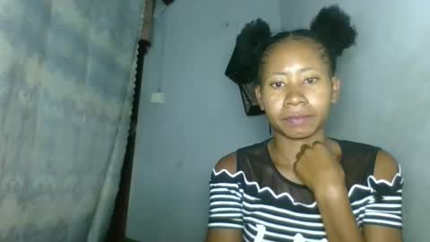 Snapshot of elina981 chatting on February 2026 03:37:01 AM elina981 online show from February 2026 03:37:01 AM