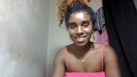 Snapshot of elina981 chatting on June 2026 09:14:01 AM elina981 online show from June 2026 09:14:01 AM