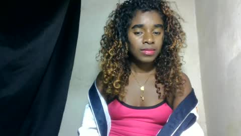 Snapshot of elina981 chatting on June 2026 06:50:01 PM elina981 online show from June 2026 06:50:01 PM