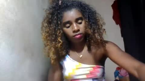 Snapshot of elina981 chatting on July 2026 09:23:02 AM elina981 online show from July 2026 09:23:02 AM