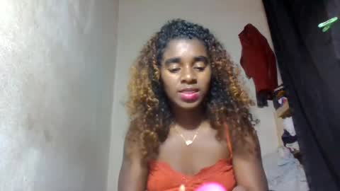 Snapshot of elina981 chatting on July 2026 07:13:01 AM elina981 online show from July 2026 07:13:01 AM