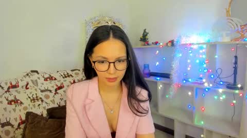 Snapshot of elina_syui chatting on January 2026 06:13:01 PM CutieJune online show from January 2026 06:13:01 PM