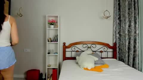 CutieJune online show from May 2026 04:01:02 PM