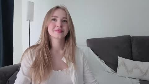 Elna and Tom online show from May 2026 01:54:01 AM