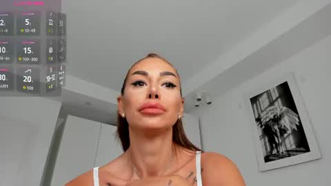 Elina online show from July 2026 10:39:01 AM