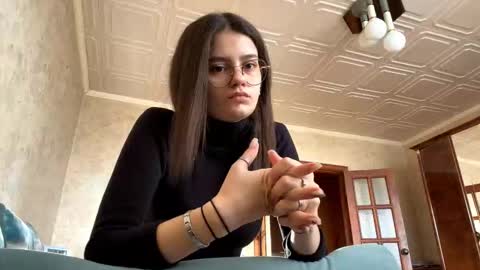 Snapshot of elindente chatting on November 2025 05:28:02 AM Lola online show from November 2025 05:28:02 AM