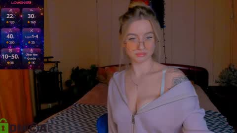 Snapshot of elinor_faith chatting on January 2025 12:19:02 PM elinor_faith online show from January 2025 12:19:02 PM