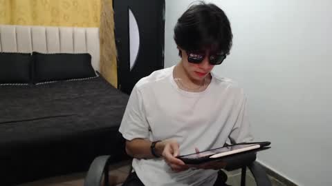 ELIO online show from January 2025 09:32:02 PM