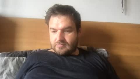 Snapshot of eliot26 chatting on June 2026 10:28:02 AM e26 online show from June 2026 10:28:02 AM