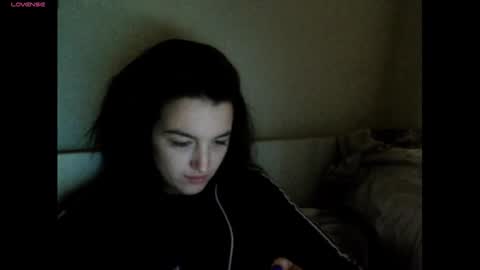 elisa_dove208 online show from November 2025 05:11:01 PM