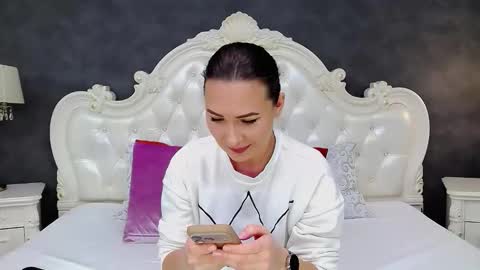 Krissy online show from February 2026 08:18:02 AM