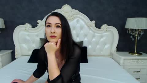 Krissy online show from April 2026 07:44:02 AM