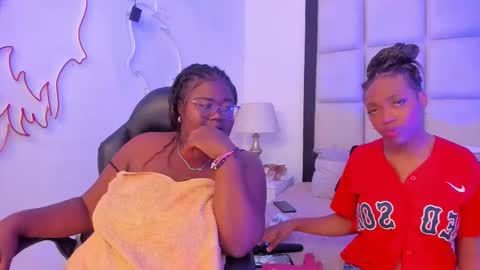 elisabettamonroy online show from December 2025 06:03:02 PM