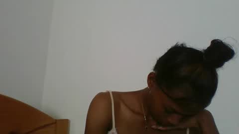 elisacich online show from March 2026 06:58:01 AM