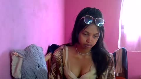 elisah01 online show from May 2026 05:15:02 AM