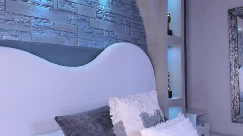 Elise diamond online show from November 2025 09:50:01 PM