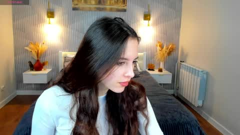 Elise online show from March 2026 01:05:01 AM