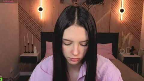 Snapshot of elise_robbie chatting on April 2026 01:08:01 AM Elise online show from April 2026 01:08:01 AM