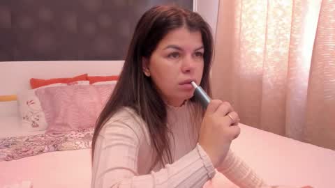 Elly online show from October 2025 08:25:02 AM