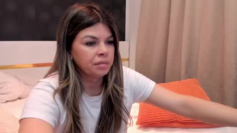 Elly online show from March 2026 08:50:01 PM