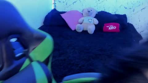 Snapshot of elissa_iris chatting on April 2026 01:49:01 AM E L I S S A online show from April 2026 01:49:01 AM