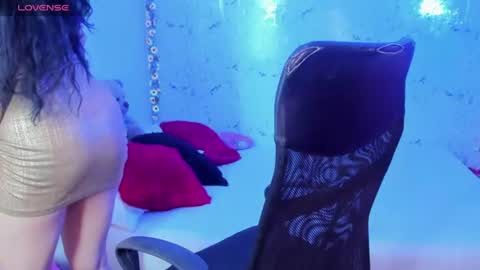 Snapshot of elissa_iris chatting on July 2026 02:14:01 AM E L I S S A online show from July 2026 02:14:01 AM