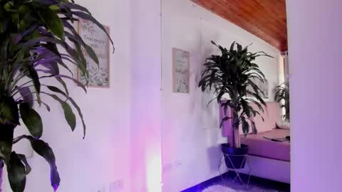 Snapshot of elissa_sexygirl chatting on September 2025 04:23:02 PM elissa_sexygirl online show from September 2025 04:23:02 PM