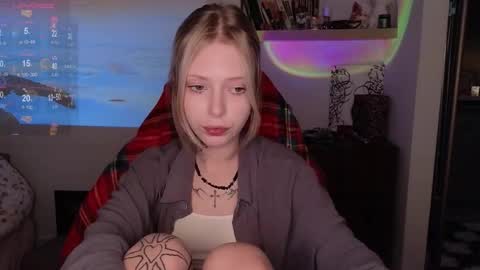 Snapshot of eliza_sadcat chatting on November 2025 07:07:02 PM Elizabeth online show from November 2025 07:07:02 PM