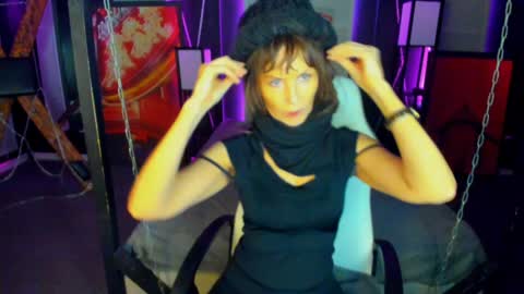 Snapshot of elizabe_th chatting on January 2025 11:53:02 PM Elizabethangel online show from January 2025 11:53:02 PM