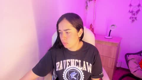 Snapshot of elizabeth_ellie chatting on February 2026 01:18:02 PM Elizabeth online show from February 2026 01:18:02 PM