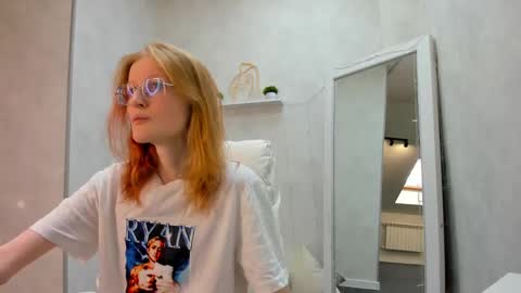 Snapshot of elizabeth_harpper chatting on February 2025 08:02:02 AM Elizabeth online show from February 2025 08:02:02 AM