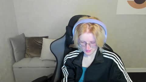 Snapshot of elizabeth_harpper chatting on September 2025 01:18:01 AM Elizabeth online show from September 2025 01:18:01 AM