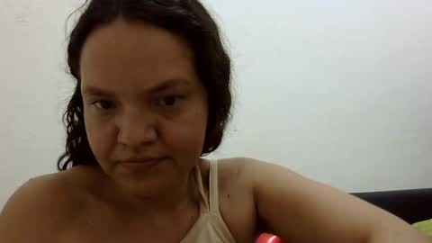 Snapshot of elizabeth_martinez_ chatting on December 2024 10:47:01 PM Elizabeth Martinez online show from December 2024 10:47:01 PM