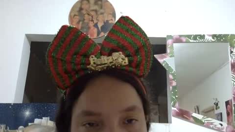 Snapshot of elizabeth_martinez_ chatting on December 2024 07:46:02 PM Elizabeth Martinez online show from December 2024 07:46:02 PM
