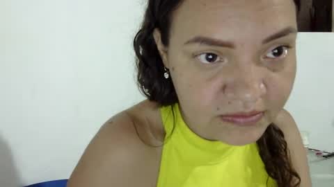 Snapshot of elizabeth_martinez_ chatting on September 2025 03:22:02 PM Elizabeth Martinez online show from September 2025 03:22:02 PM