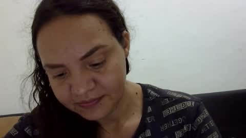 Snapshot of elizabeth_martinez_ chatting on October 2025 04:39:01 PM Elizabeth Martinez online show from October 2025 04:39:01 PM