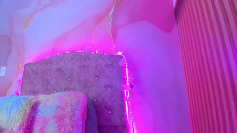 Snapshot of elizabeth_roman chatting on February 2025 03:37:01 AM Montserrath online show from February 2025 03:37:01 AM