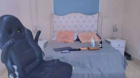 Snapshot of elizabeth_santos1 chatting on May 2026 11:56:01 PM Elizabeth online show from May 2026 11:56:01 PM