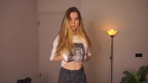 Elizabeth online show from September 2025 06:42:01 PM