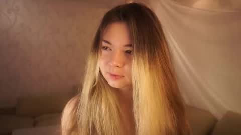 Elizabeth online show from October 2025 06:06:02 PM