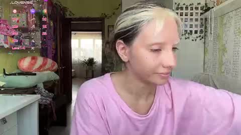 Snapshot of elizabethh_brown chatting on August 2026 07:33:02 AM elizabethh_brown online show from August 2026 07:33:02 AM